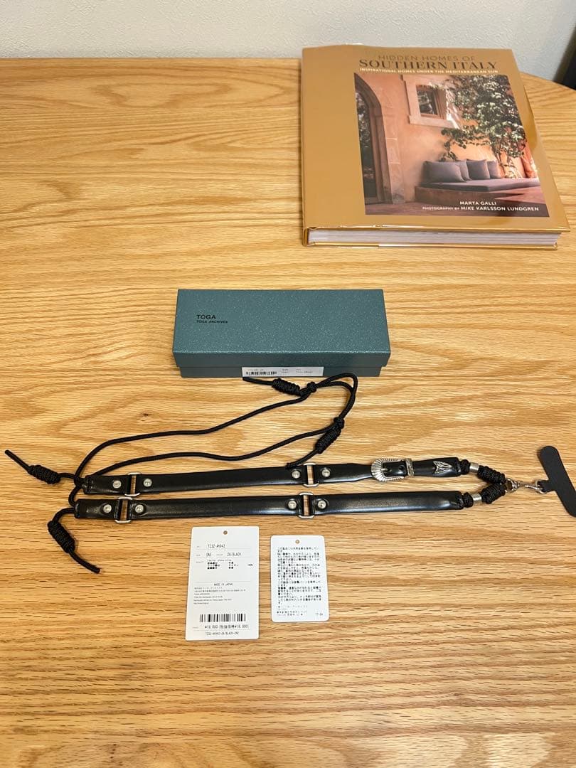 Toga トーガ スマホショルダーストラップ ブラック