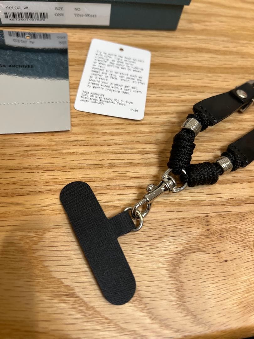 Toga トーガ スマホショルダーストラップ ブラック