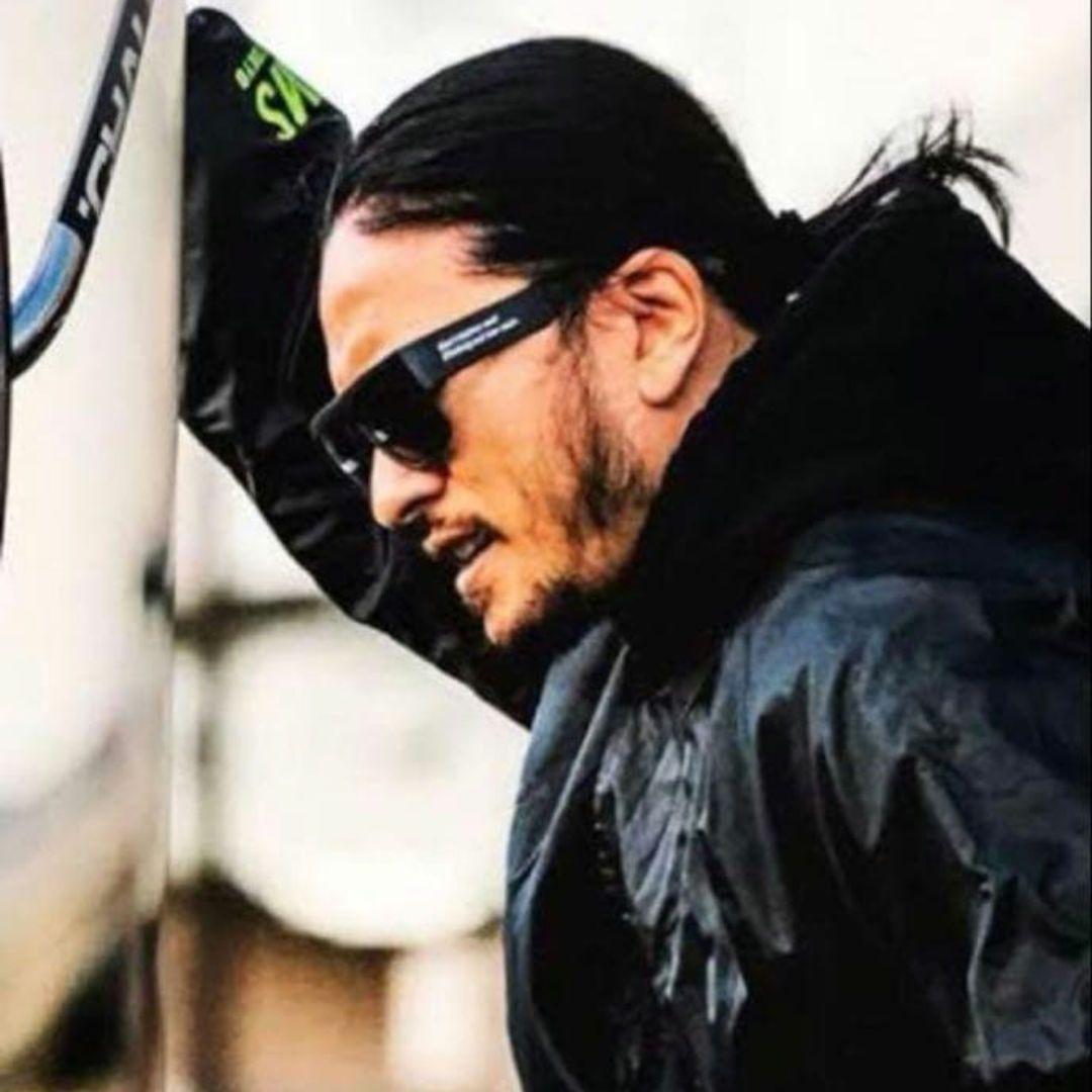 チャレンジャー×CAMSのコラボ SAMSサングラス 長瀬智也さん着用