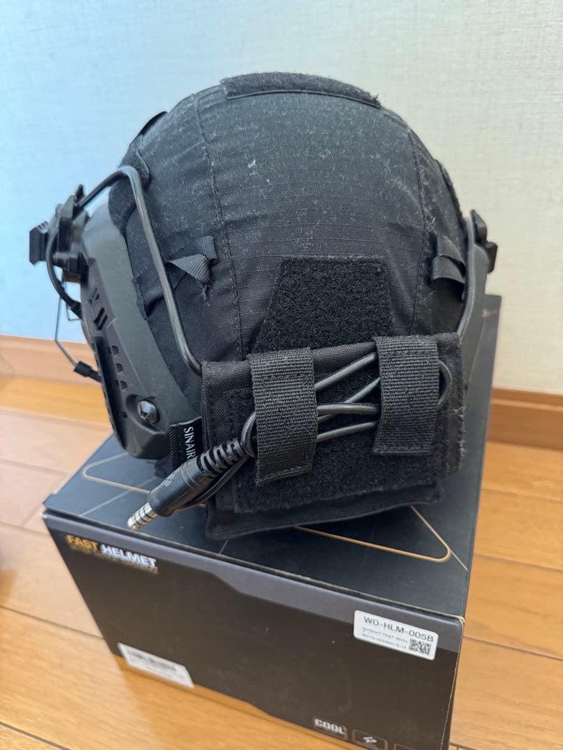 FAST HELMET ブラック マイク付き