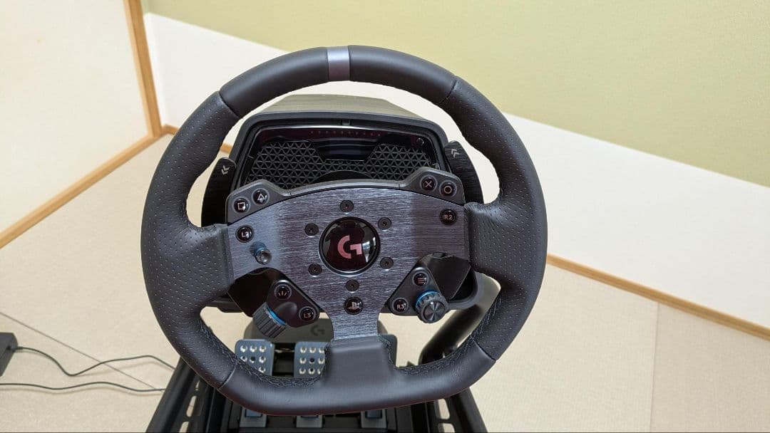 Logitech G Pro Racing ハンドル、ペダル