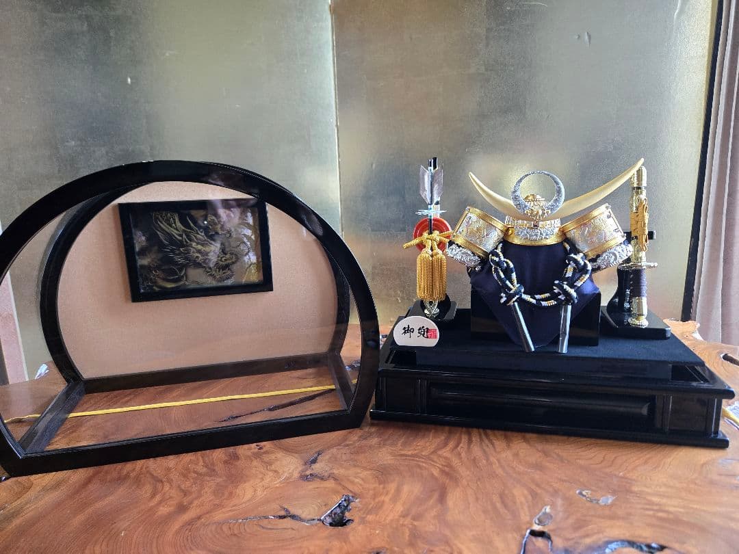 juju ☆彡【展示品限り】五月人形　兜　上杉謙信　ケース飾り　K39