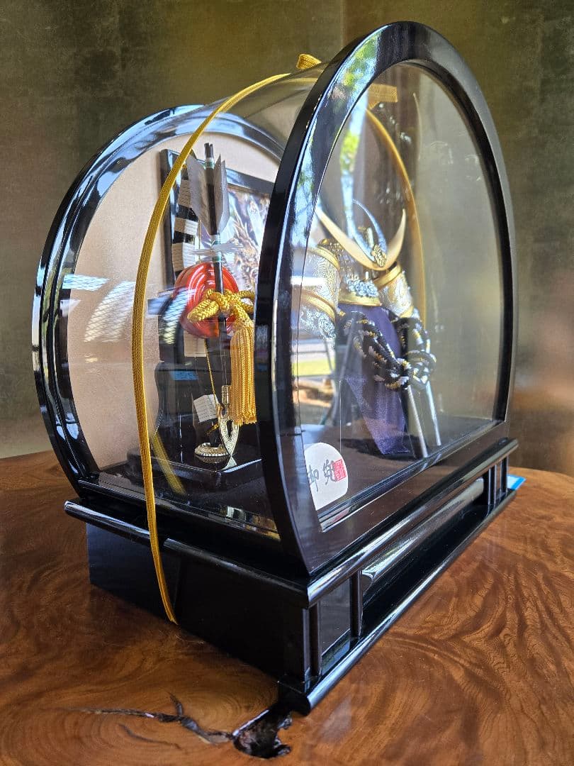 juju ☆彡【展示品限り】五月人形　兜　上杉謙信　ケース飾り　K39