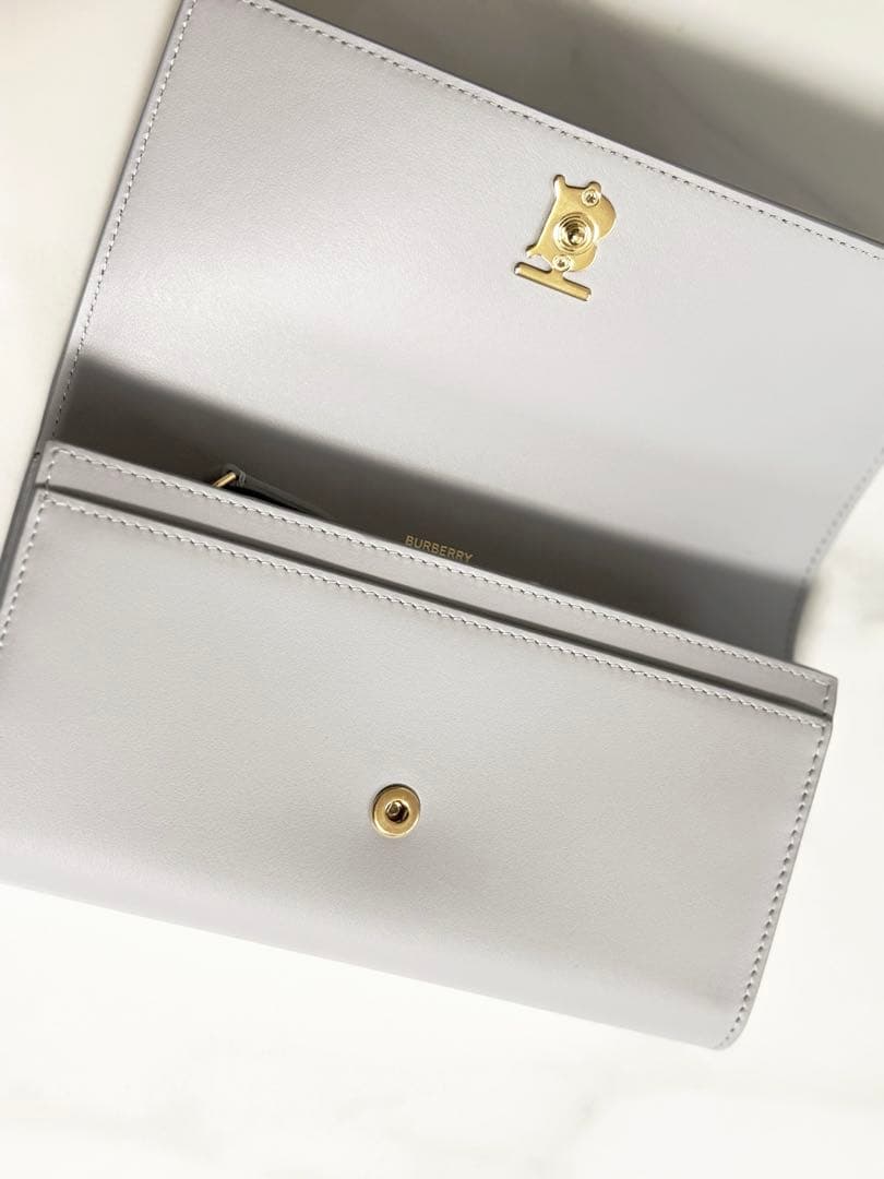 【新品未使用】バーバリーTBロングウォレット