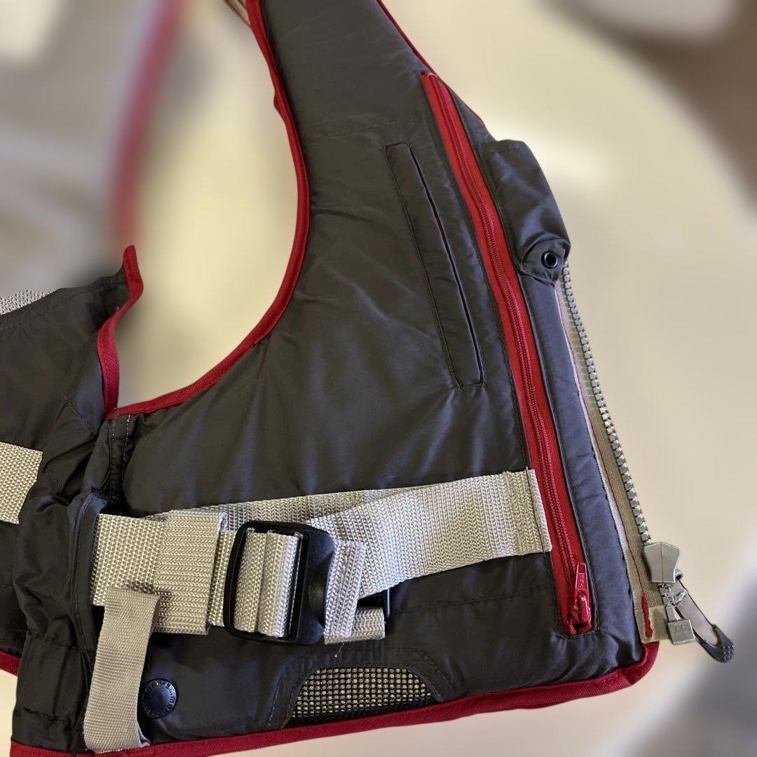 シマノ　ライフジャケット　Ｌサイズ　ファイアブラッド　グレ釣り　磯釣り　ウェア