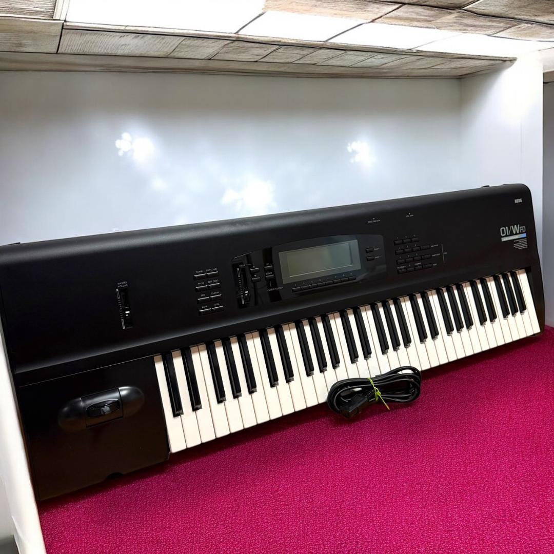 ☆美品 コルグ 01/W FD 61鍵 シンセサイザー ワークステーション