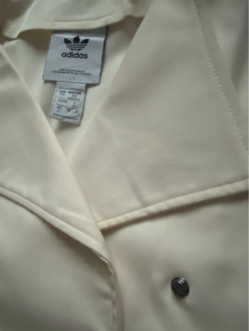 アディダスオリジナルス　トレンチコート　あのちゃん　入手困難　M