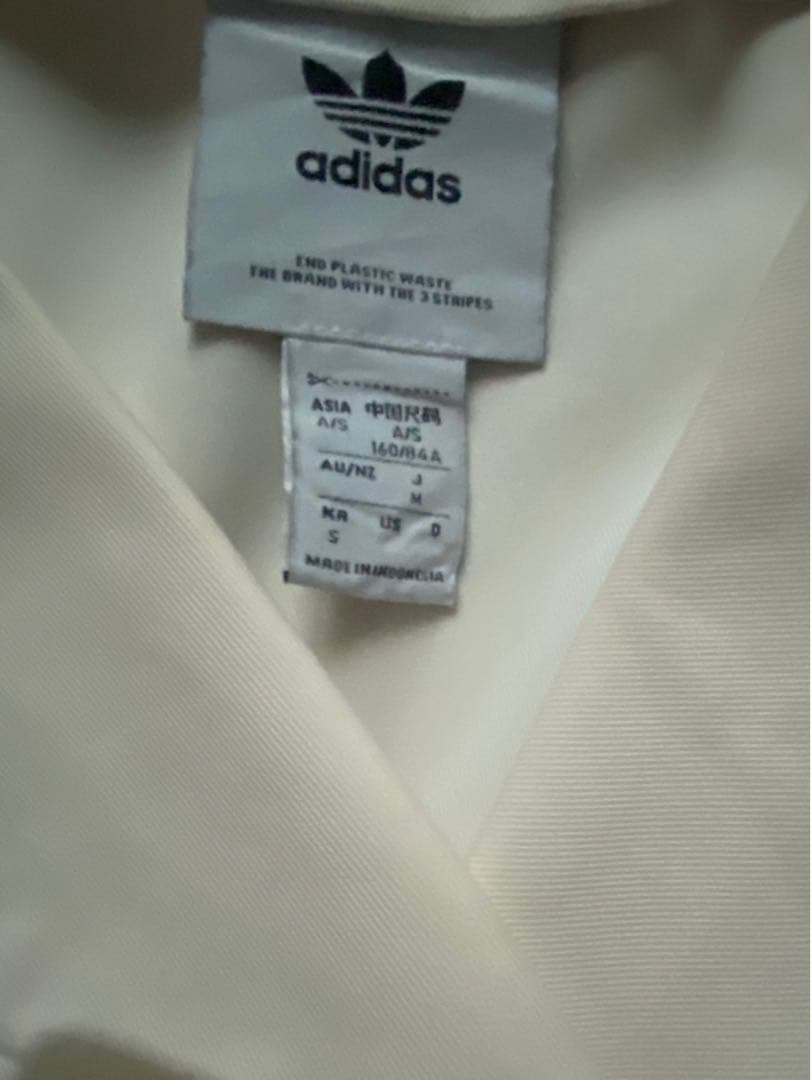 アディダスオリジナルス　トレンチコート　あのちゃん　入手困難　M