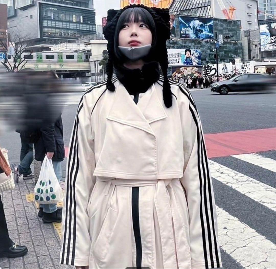アディダスオリジナルス　トレンチコート　あのちゃん　入手困難　M
