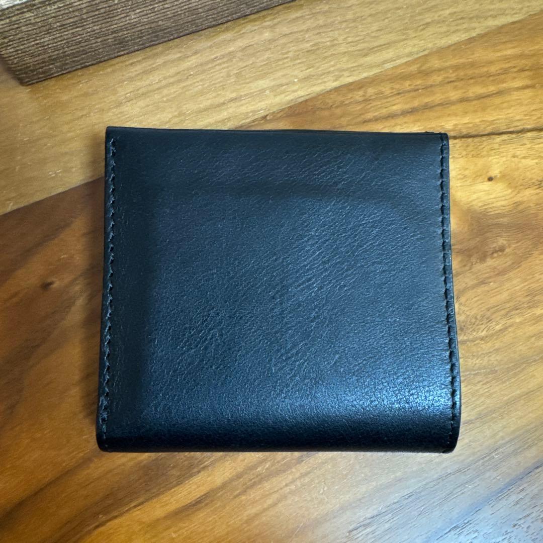 ビアベリー　黒 レザー 二つ折り財布