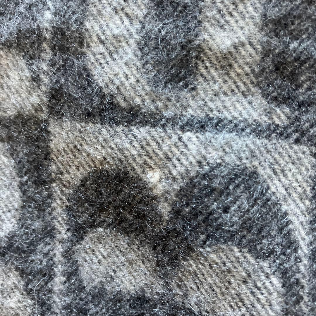 バーバリー　マフラー　グレー　中古　Bロゴ　黄ばみ　縮みあり　カシミヤ100