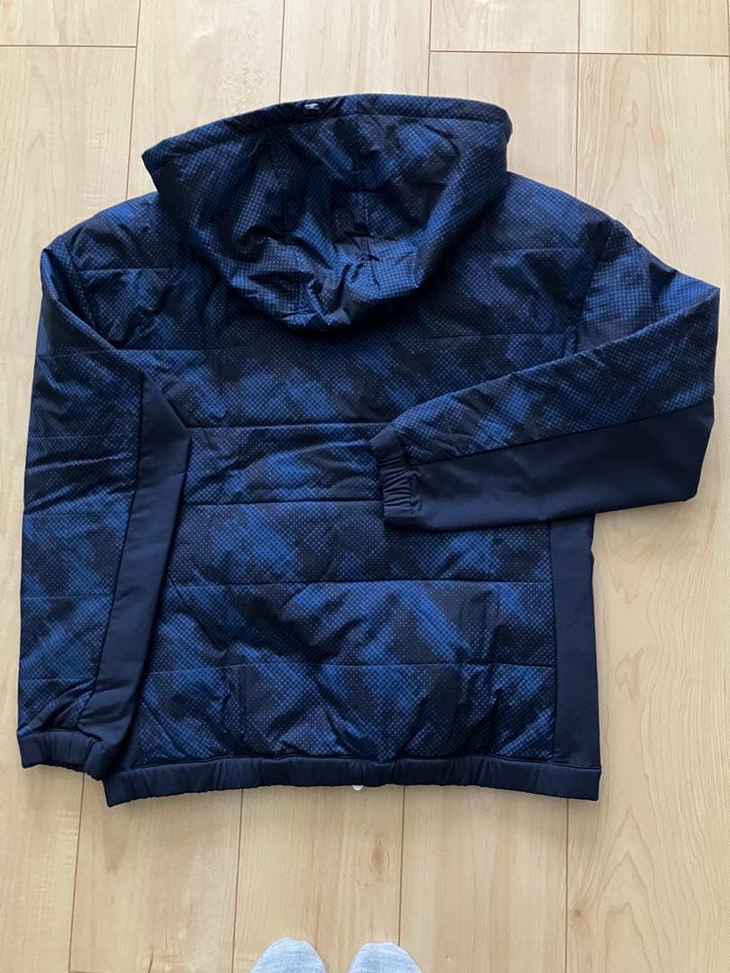 フード付きネイビージャケット