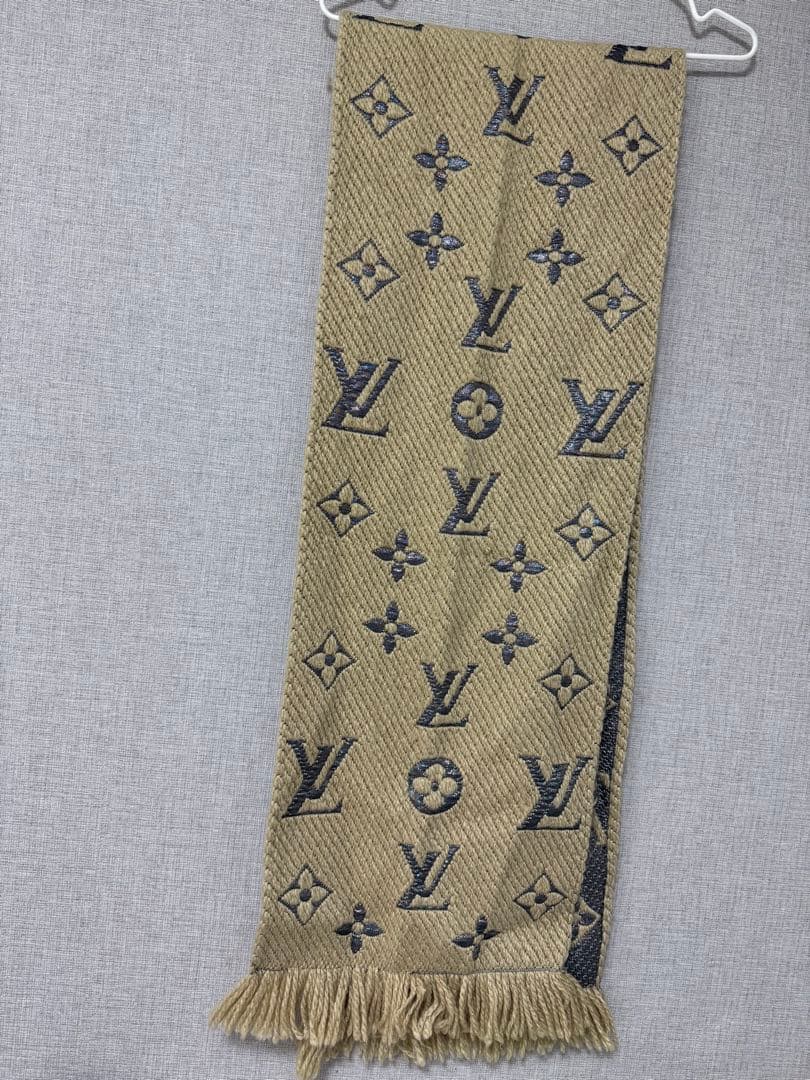 ルイヴィトン エシャルプ ロゴマニア マフラー シャイン ベージュ ×シルバー