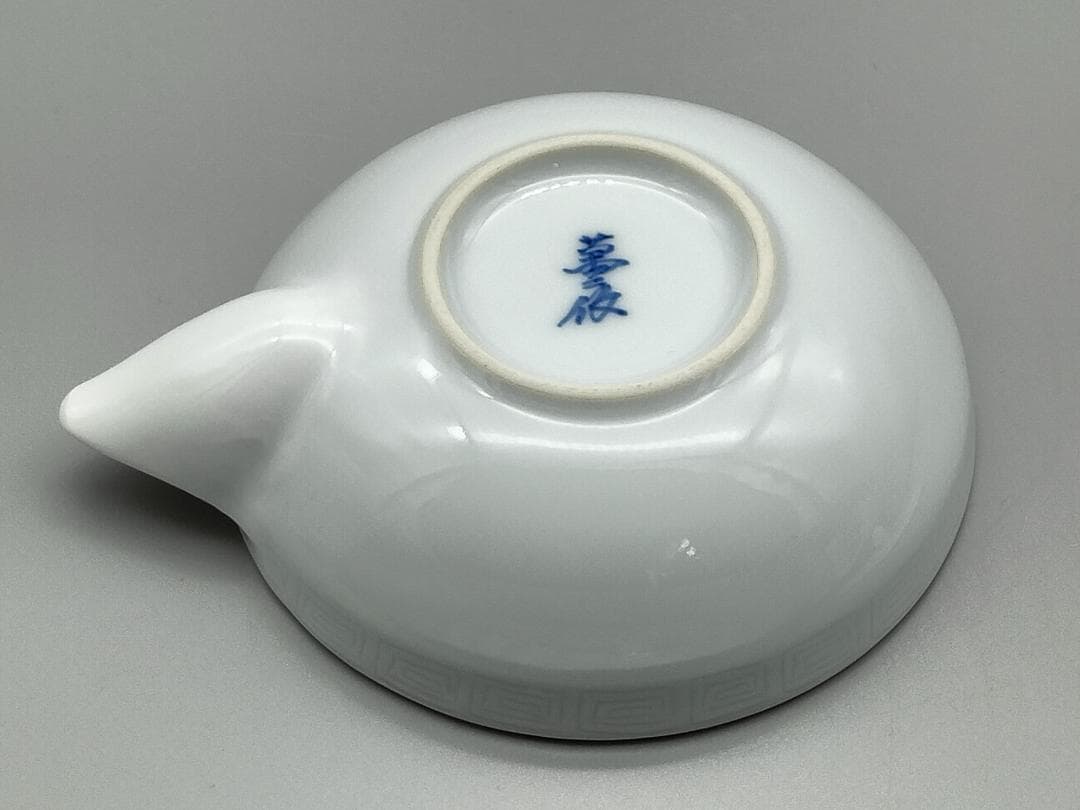 人間国宝 井上萬二作 白磁 陰刻雷文 急須
