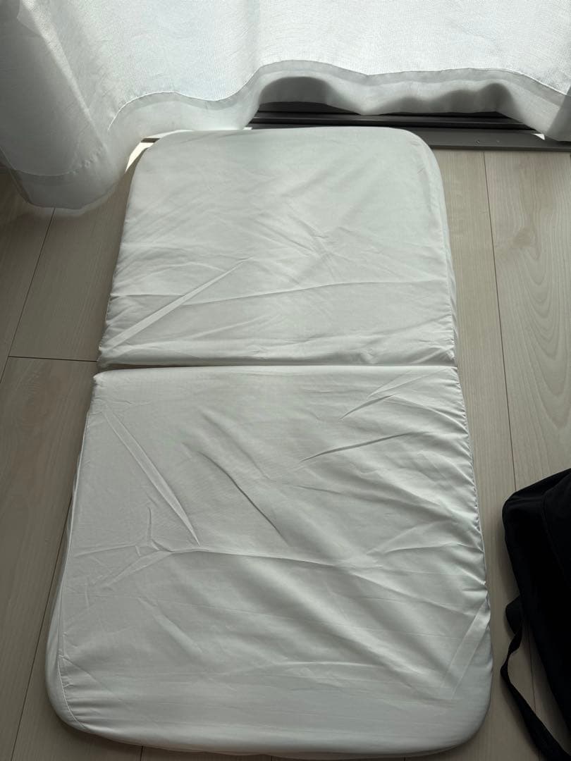 【美品】UBRAVOO 折りたたみベビーベッド