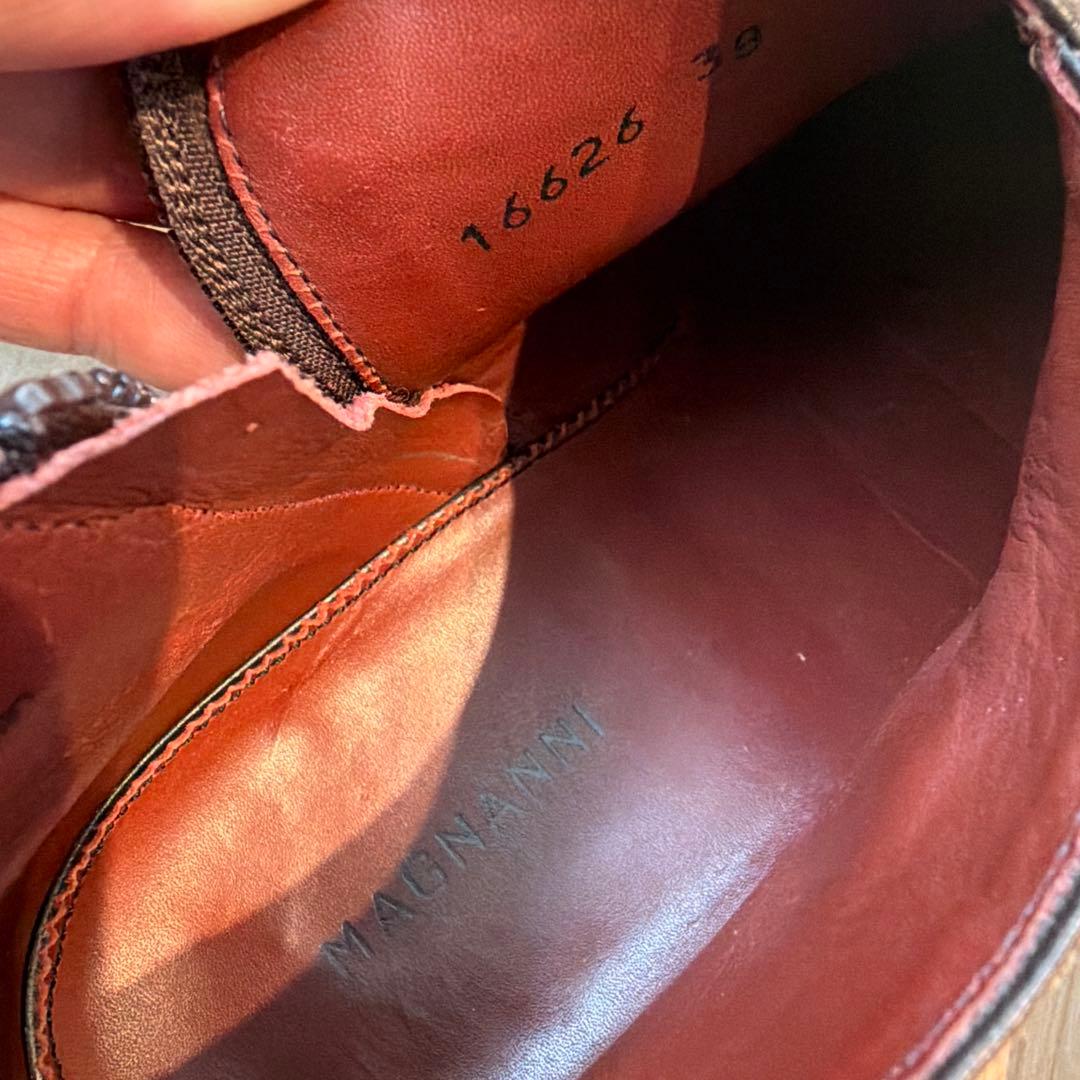 靴 MAGNANNI
