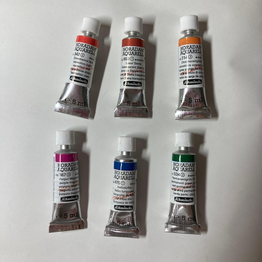 水彩で描く透明感のある女の子イラスト : 少ない色数ではじめる!＆水彩絵の具