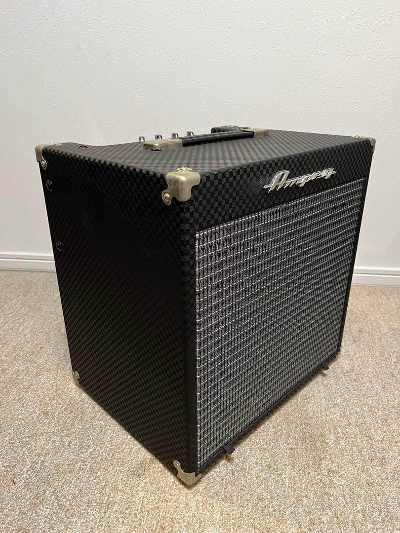 ベース Ampeg ROCKET BASS RB-108