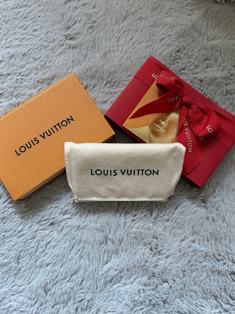 LOUIS VUITTON ダークブラウンキーケース
