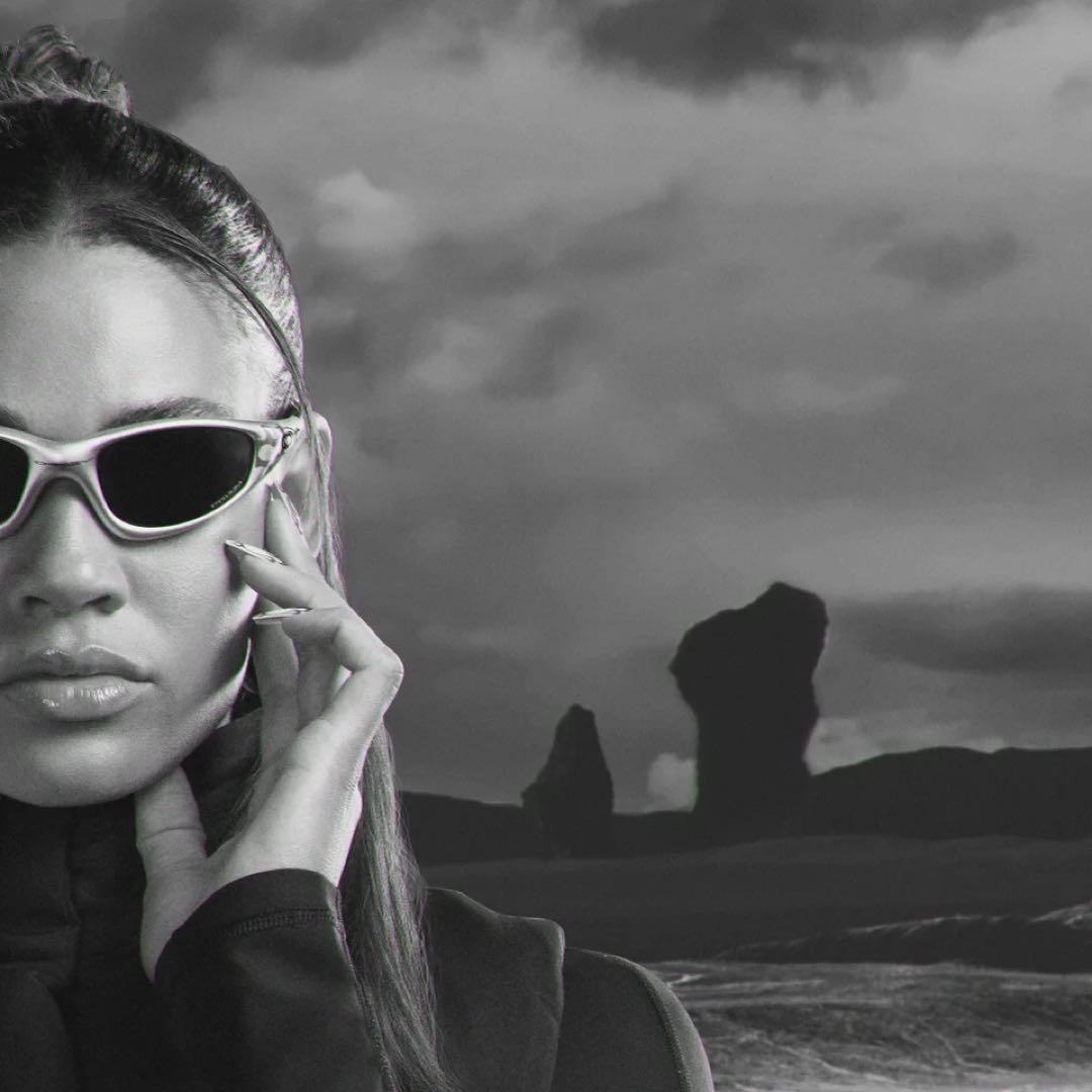 オ*ン様 OAKLEY MUZM STRAIGHT JACKET 99《激レア》