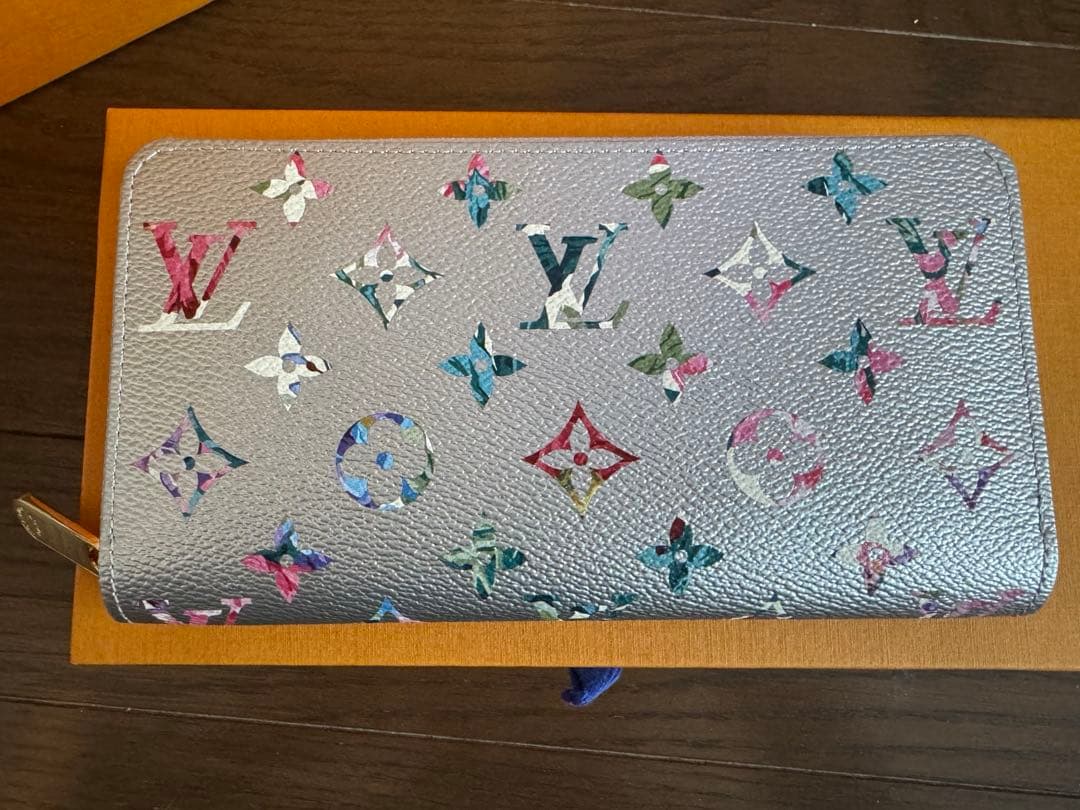 超美品【LOUIS VUITTON】 ジッピーウォレット モノグラム 長財布