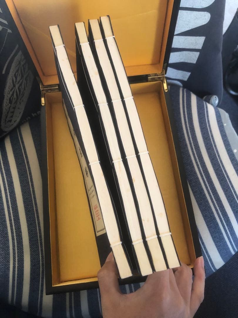 希少＆美品　≪論語≫　線装本（中国語と英語)