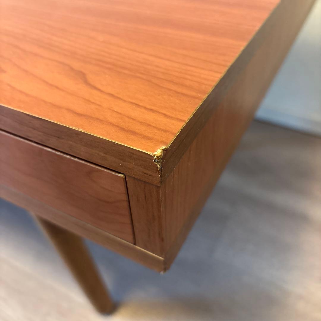 ブラウン木製センターテーブル 引き出し付き