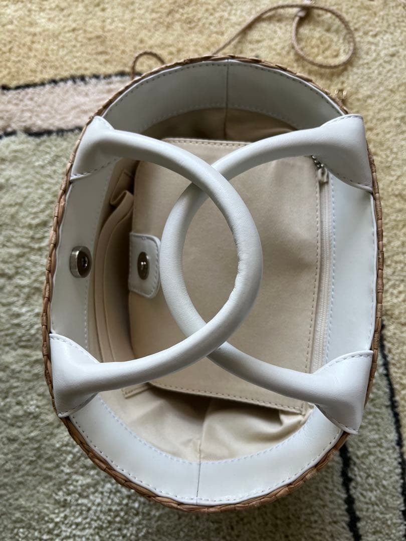 かおるこ様用　キタムラ　ベージュ かごバッグ ホワイトハンドル