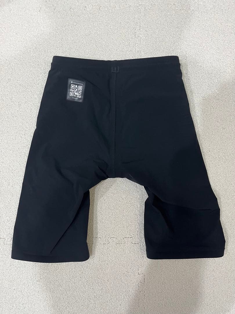 【新品未使用、着用無し】arena アクアフォースストームブラックMF 新色