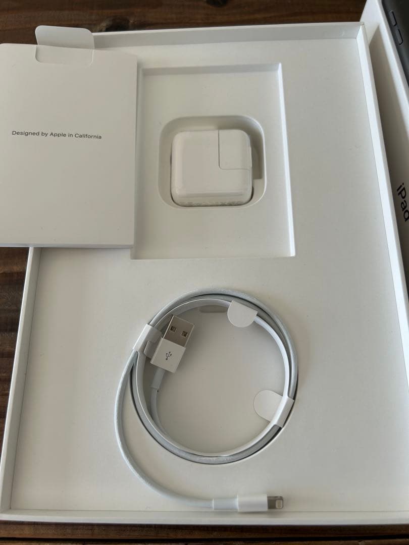 Apple iPad (第7世代) MW742J/A 32GB スペースグレイ