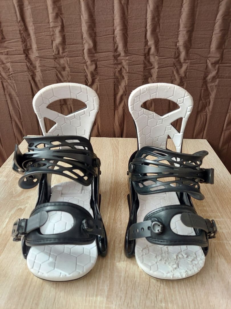 ボードGRAY SOLID 38&ビンBURTON SMALLS KIDSセット