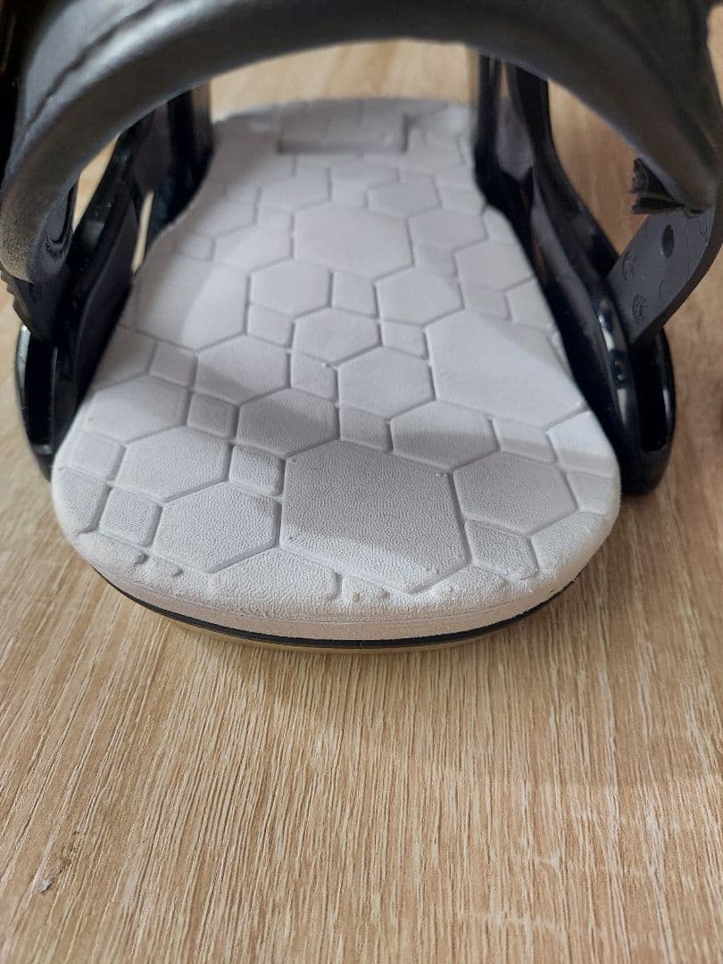 ボードGRAY SOLID 38&ビンBURTON SMALLS KIDSセット