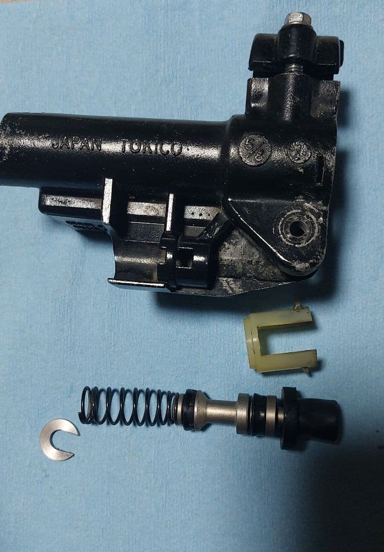 z400fx z550fx 純正フロントブレーキマスター内部清掃 OH済 5/8