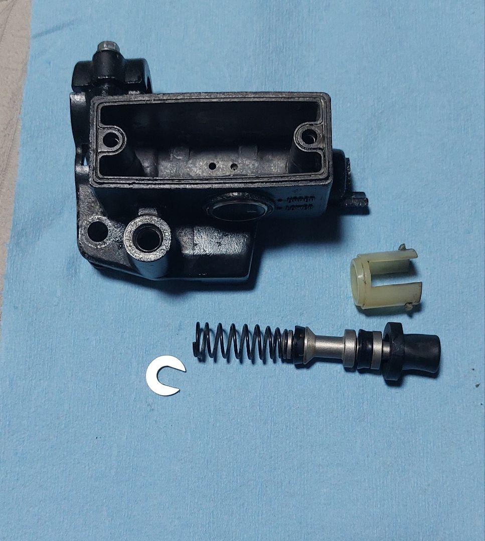 z400fx z550fx 純正フロントブレーキマスター内部清掃 OH済 5/8