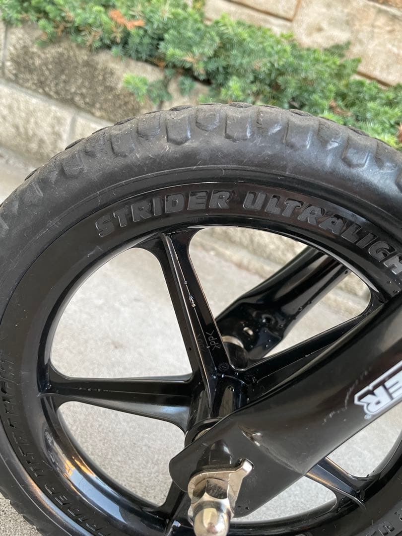 ストライダー　STRIDER　ブラック