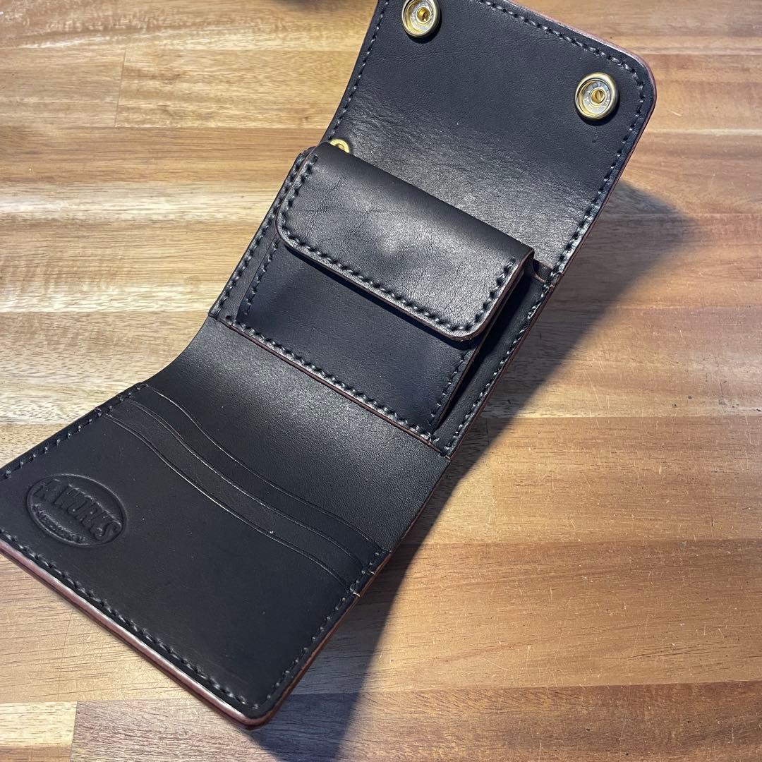 ショートトラッカーウォレット　栃木レザー　オイルレザー　茶芯　丘染めブラック