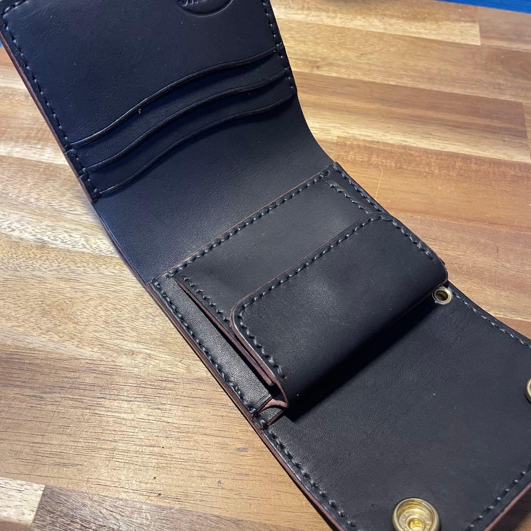ショートトラッカーウォレット　栃木レザー　オイルレザー　茶芯　丘染めブラック