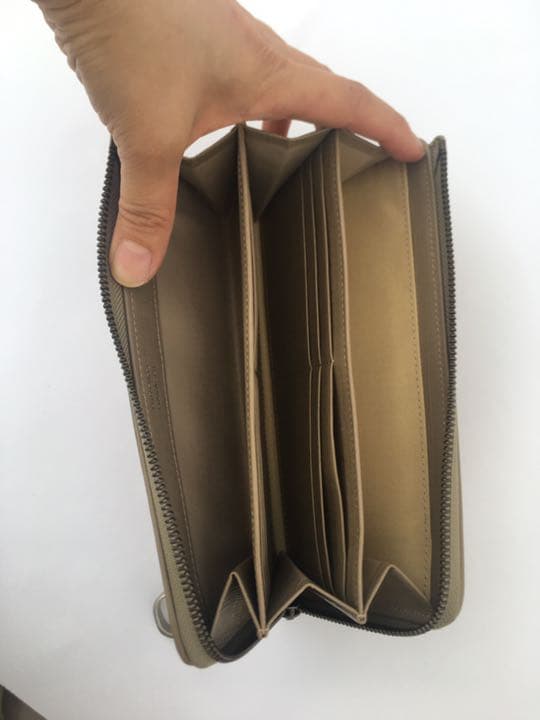 1日のみ使用　ハヤシ　ヒロコ　長財布 ファスナー式 ZEFFIRO