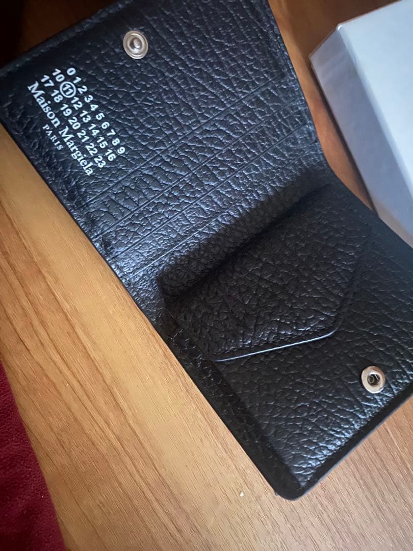 マルジェラ折り財布