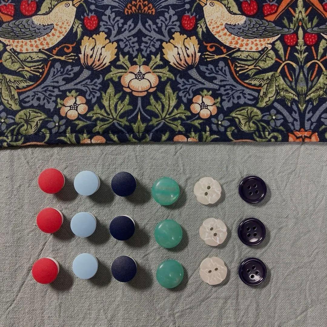 親子ワンピース　エプロンフリルワンピース