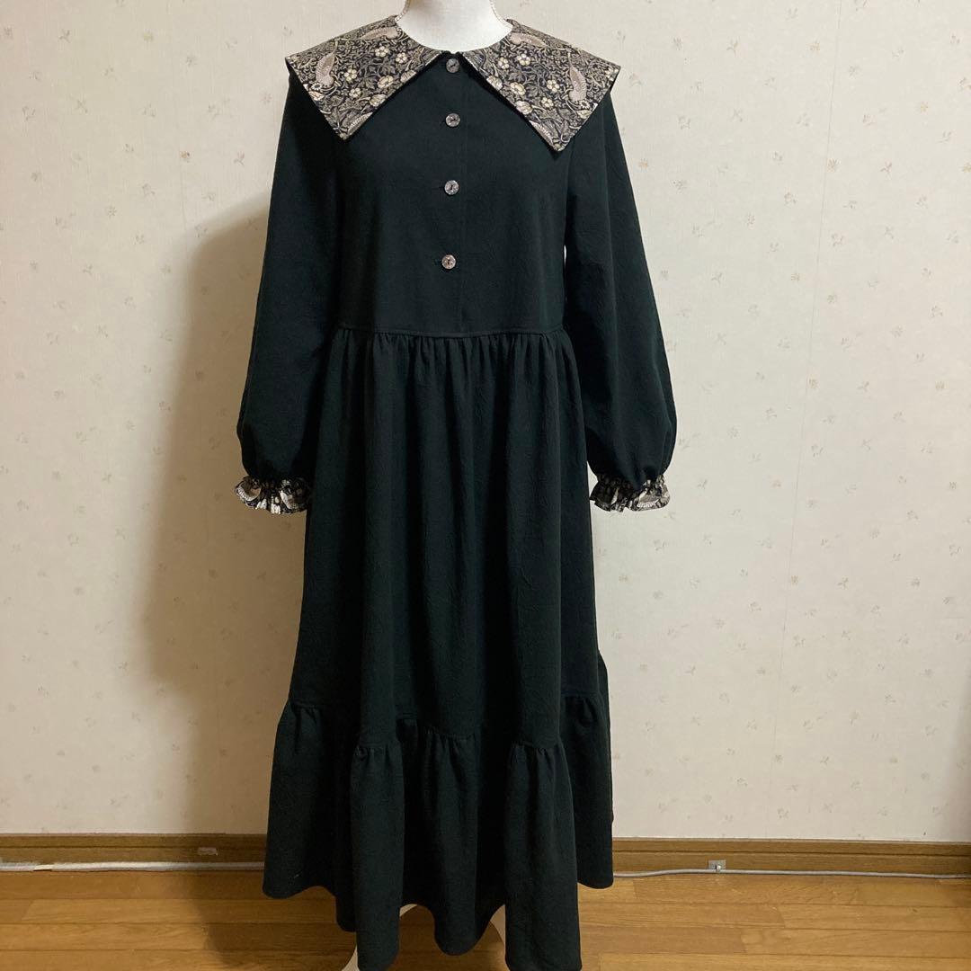 親子ワンピース　エプロンフリルワンピース