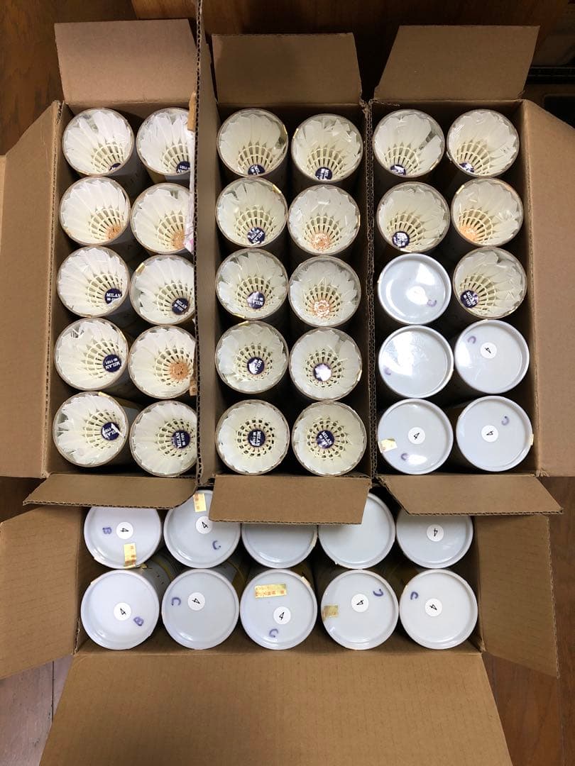 中古シャトル　ミラン　4番　約500個　大会使用球　バドミントン