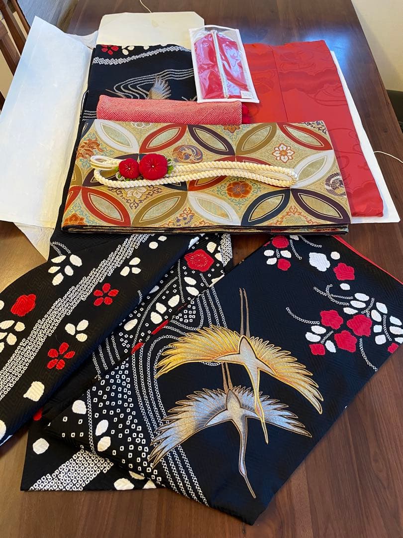 お値下げ！美品　振袖フルセット　人気の黒　手絞り　豪華刺繍　逸品