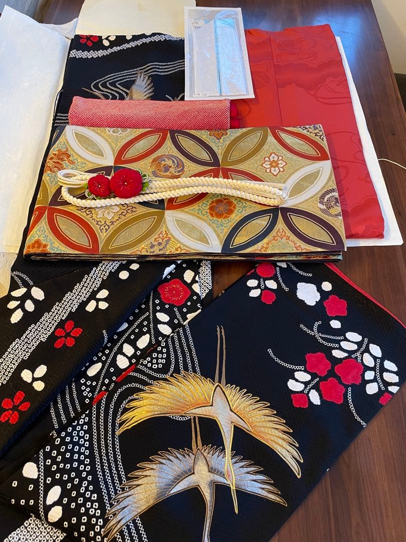 お値下げ！美品　振袖フルセット　人気の黒　手絞り　豪華刺繍　逸品