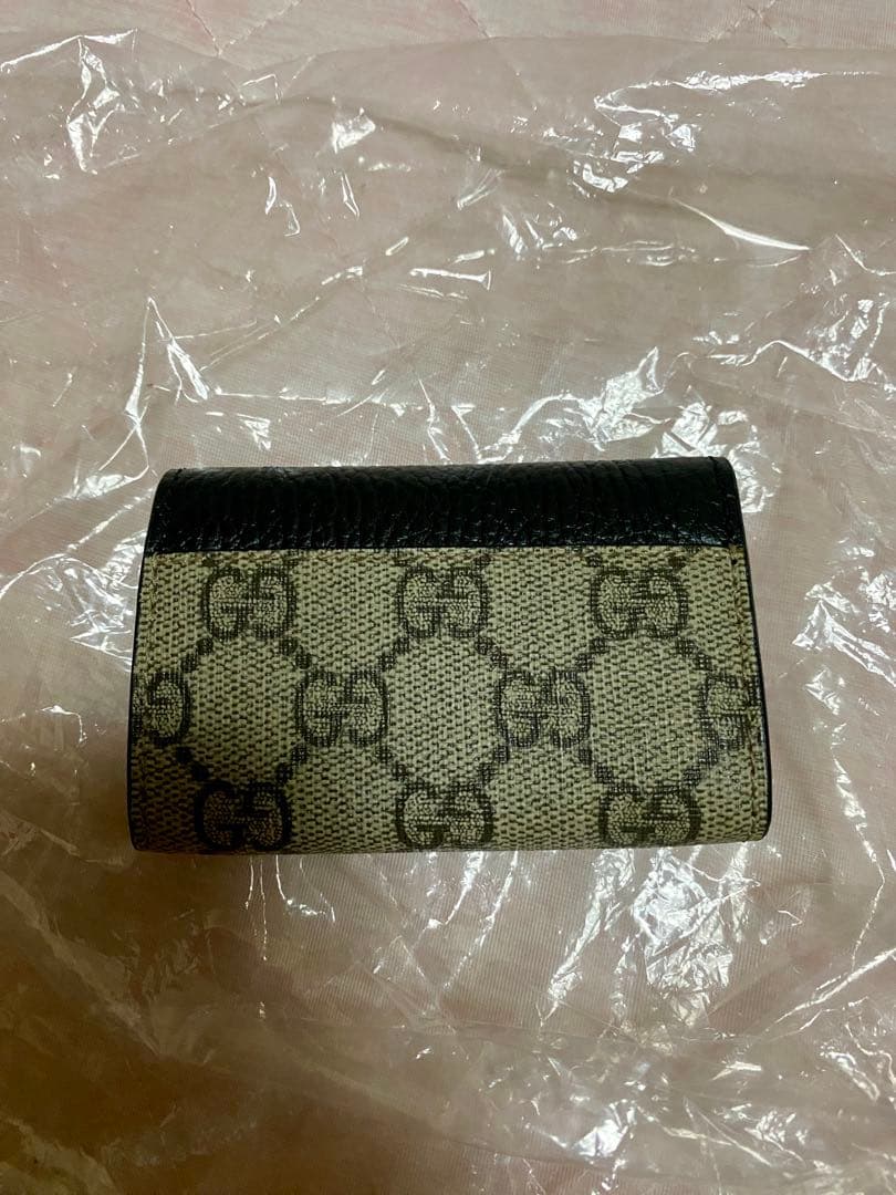Gucci GGロゴ 二つ折りキーケース