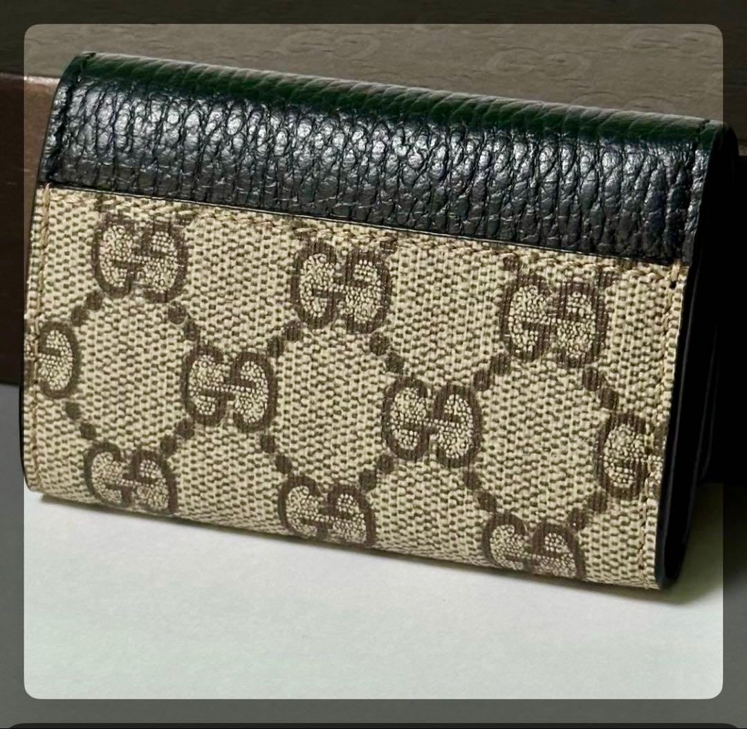 Gucci GGロゴ 二つ折りキーケース