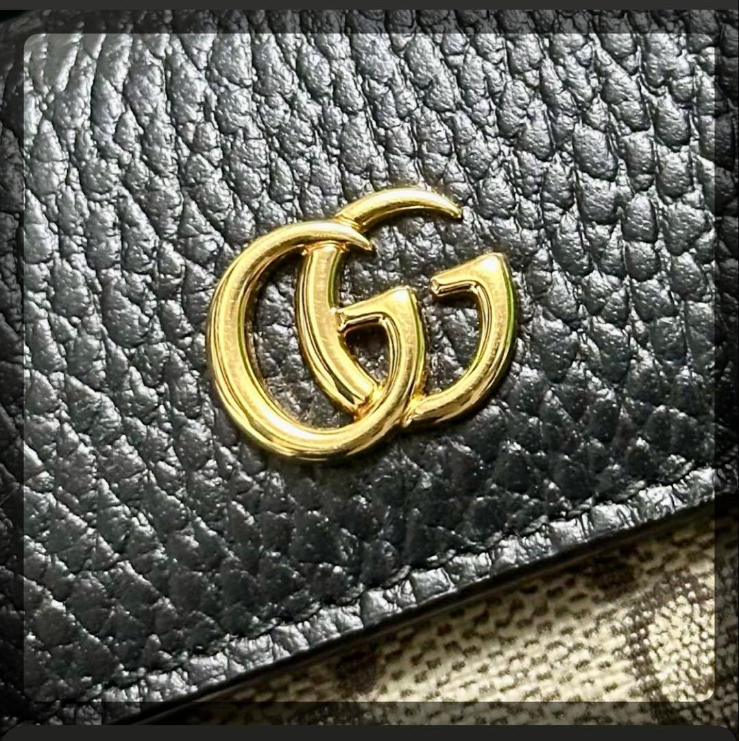 Gucci GGロゴ 二つ折りキーケース