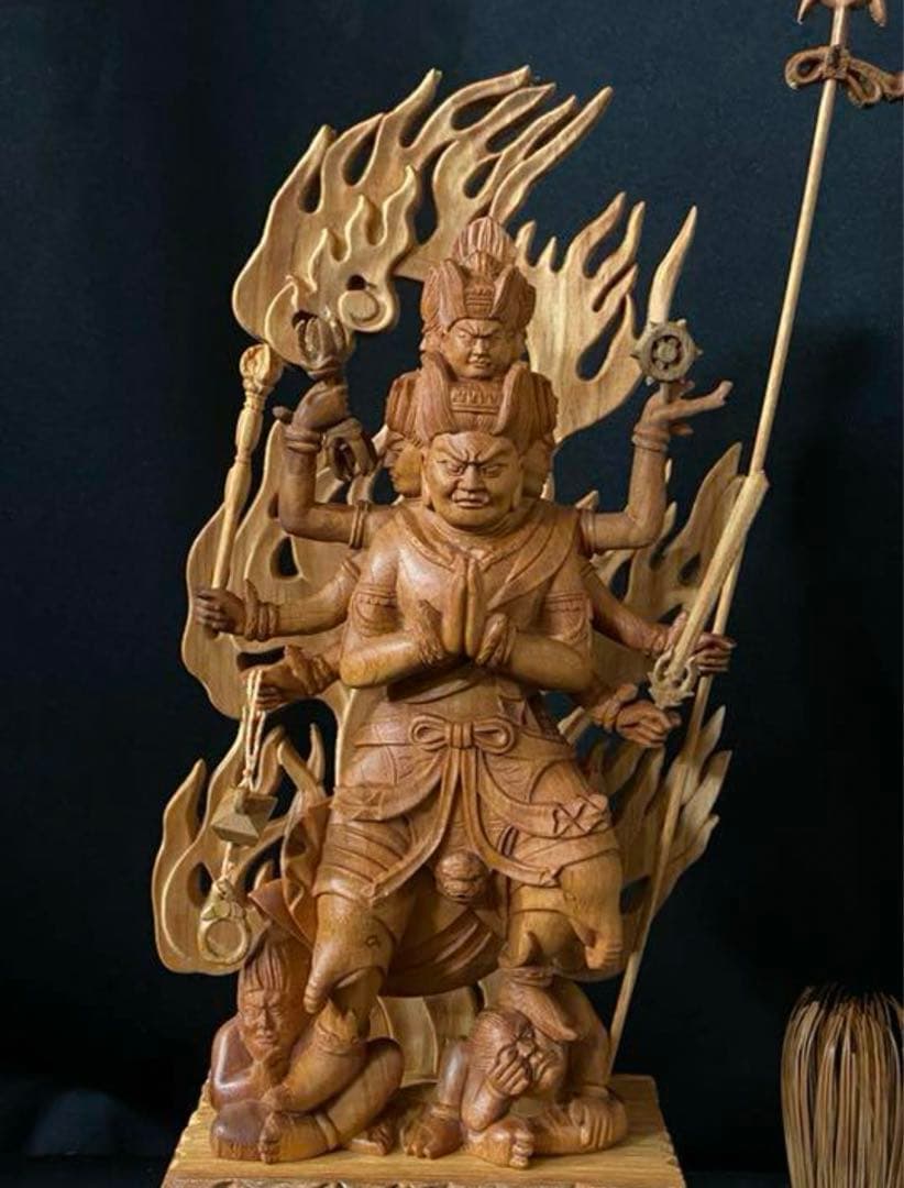 仏教工芸品　木彫仏像　最高級品　仏師手仕上げ品　大元帥明王立像