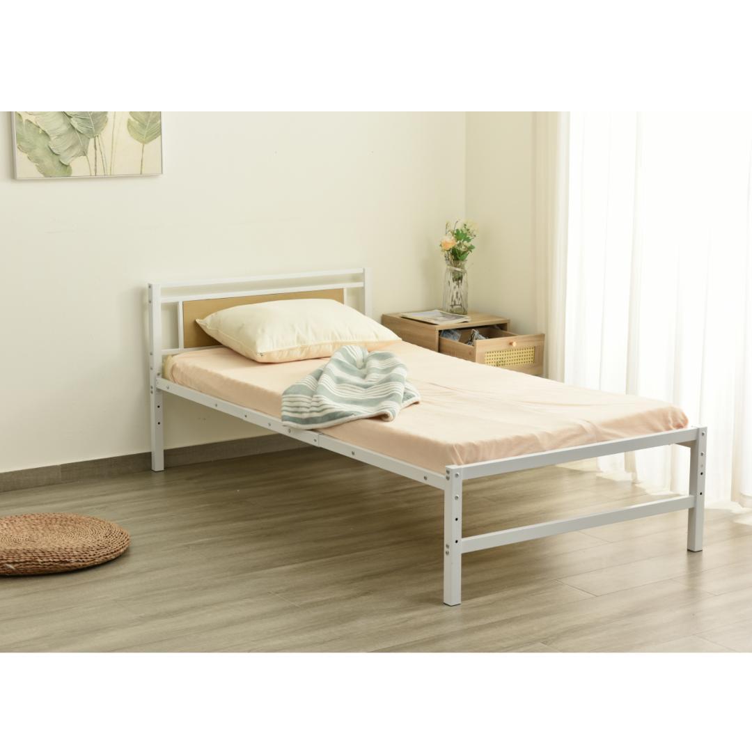 超人気！【ホワイト】パイプベッド シングル ベッド 宮 三段階高さ調整可 北欧風