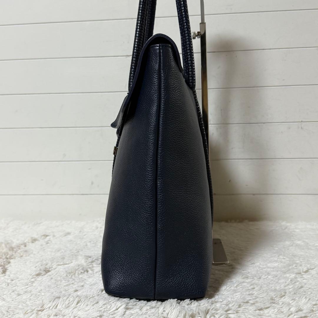 ⭐️ヤマハ⭐️　ペッレモルビダ　MH　ホーサー　ハンドバッグ　ネイビー　レザー